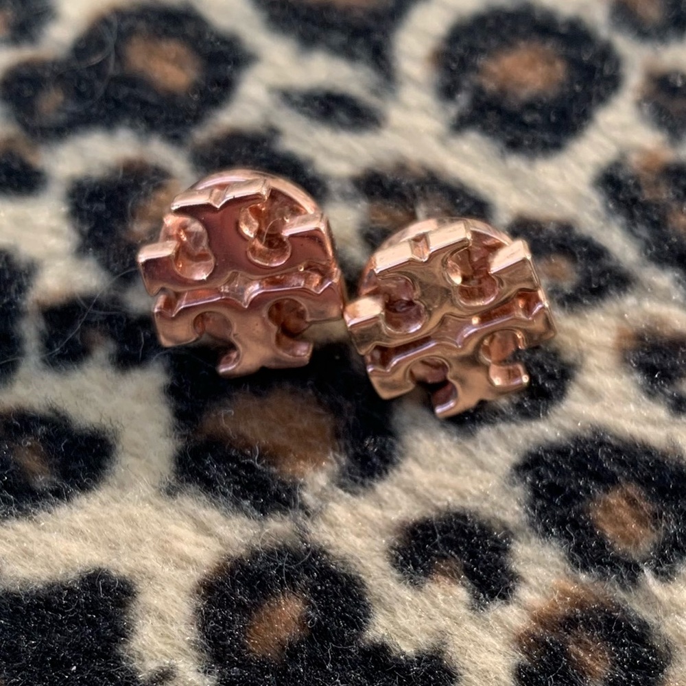 Tory Burch Logo stud earring